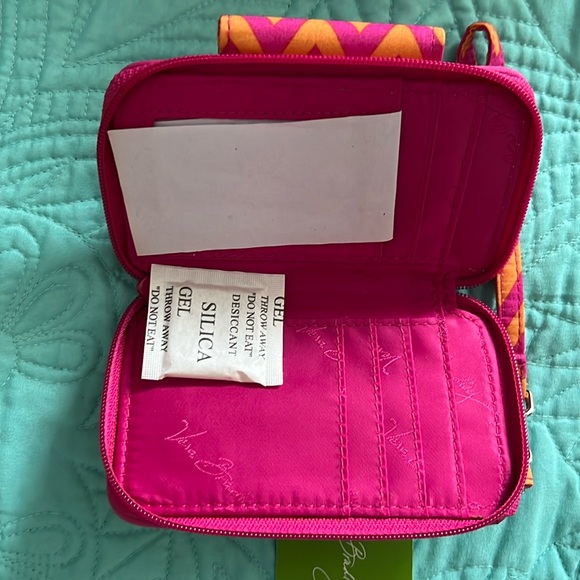 Vera Bradley wrislet - Picture 2 of 5
